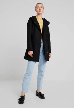 Even&Odd Manteau Court - Black -Even-Odd Boutique 0d31b048330649a794131b121dc29bcf