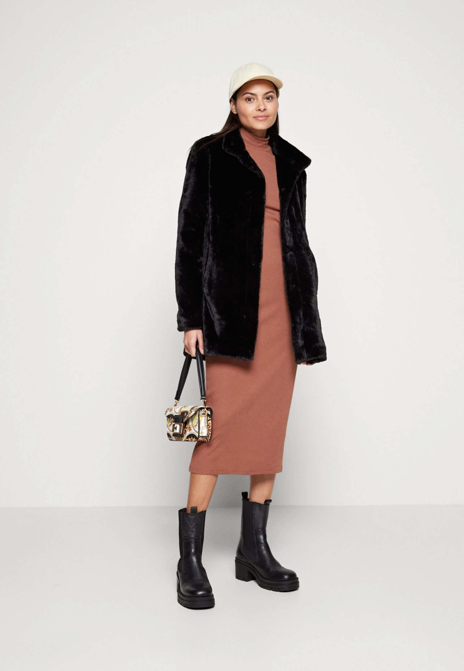 Even&Odd Manteau D'Hiver - Black 4 Even&Odd Manteau D'Hiver - Black – Image 2