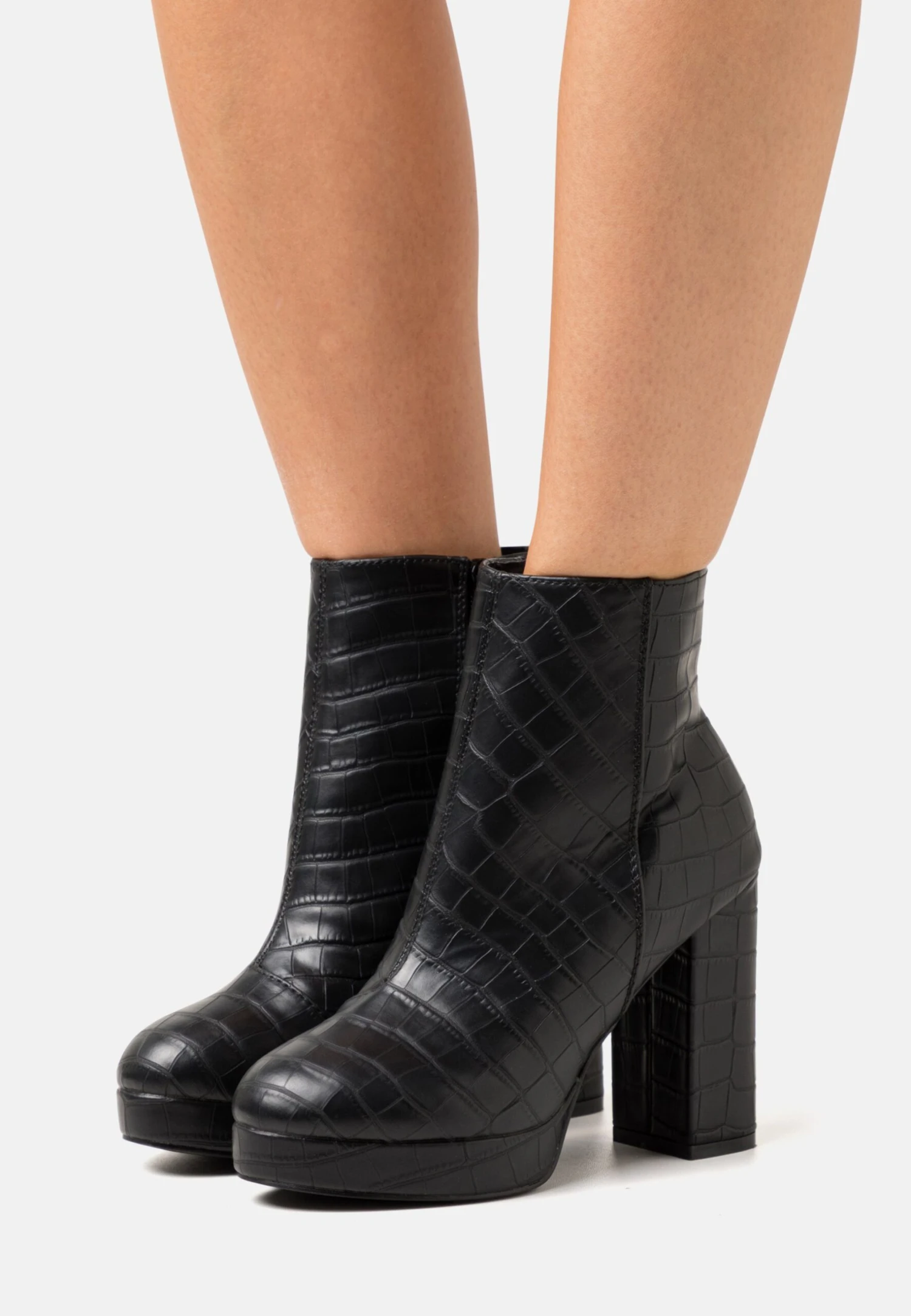 Even&Odd Bottines À Plateau - Black 3 Even&Odd Bottines À Plateau - Black