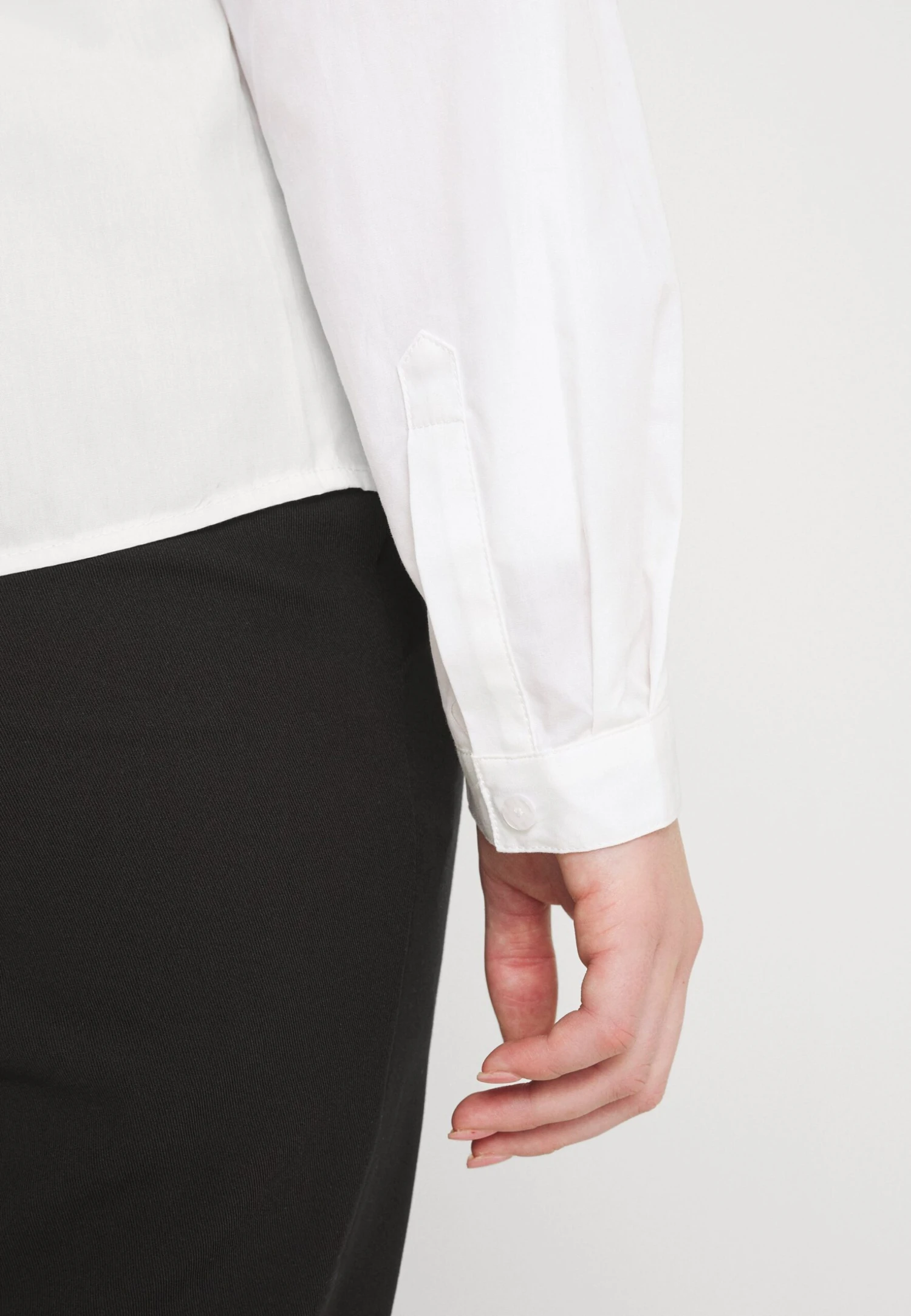 Even&Odd Blouse - White 9 Even&Odd Blouse - White – Image 7