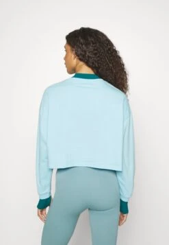 Sweatshirt - Light Blue -Even-Odd Boutique 19ba33860f25440fab4de158efe1bd23