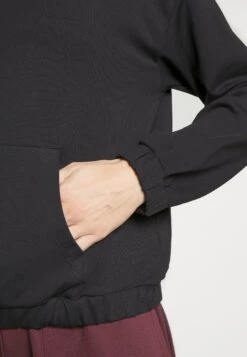 Sweatshirt - Black -Even-Odd Boutique 1a9268db584e448ba07c4e224c92c27a