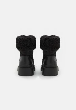 Winter Boot - Bottines - Black -Even-Odd Boutique 2cdf6290c5614808a6e3c0ba56e8146a