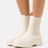 Bottes - Beige -Even-Odd Boutique 3cf703434c2c49e6a47567937f51eca6