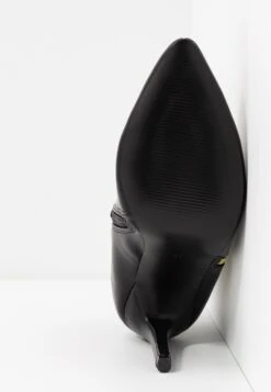 Even&Odd Bottines À Talons Hauts - Black -Even-Odd Boutique 4491f26e0d5541699149494c2dc8ec9b