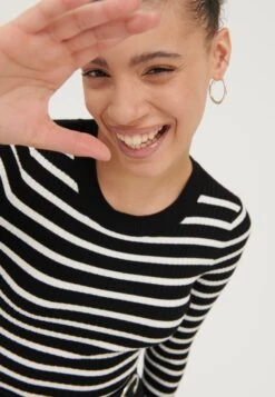 Even&Odd 2 Pack - Pullover - Black / Off-White 13 Even&Odd 2 Pack - Pullover - Black / Off-White -Even-Odd Boutique 63334b7799194d7fa75e95f6ef6e745e