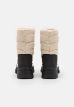 Bottes De Neige - Off-White 11 Bottes De Neige - Off-White -Even-Odd Boutique 6460e3b032a947e3a588a7044e3d5cd7