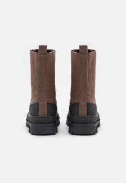 Bottines À Plateau - Dark Brown 11 Bottines À Plateau - Dark Brown -Even-Odd Boutique 7590529aa6c24d1fb05eb4dc8b90a8d5