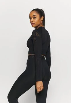 T-Shirt À Manches Longues - Black -Even-Odd Boutique 778d470487224adda6c886209da30f31