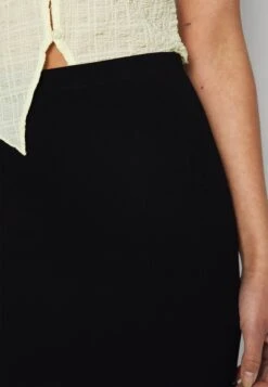 2 Pack - Jupe Crayon - Black/Light Green -Even-Odd Boutique 7cec202c05ae43af9a2e5b0931272b72