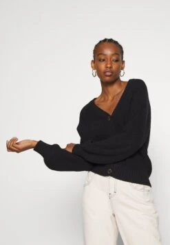 Even&Odd Gilet - Black -Even-Odd Boutique 8c87aa4e93184af9a8642e46a938a1fa