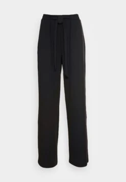 Even&Odd Belt Detail Wide Leg Pants - Pantalon Classique - Black 10 Even&Odd Belt Detail Wide Leg Pants - Pantalon Classique - Black -Even-Odd Boutique 8db4dc9593744c85bd2078434f652a50
