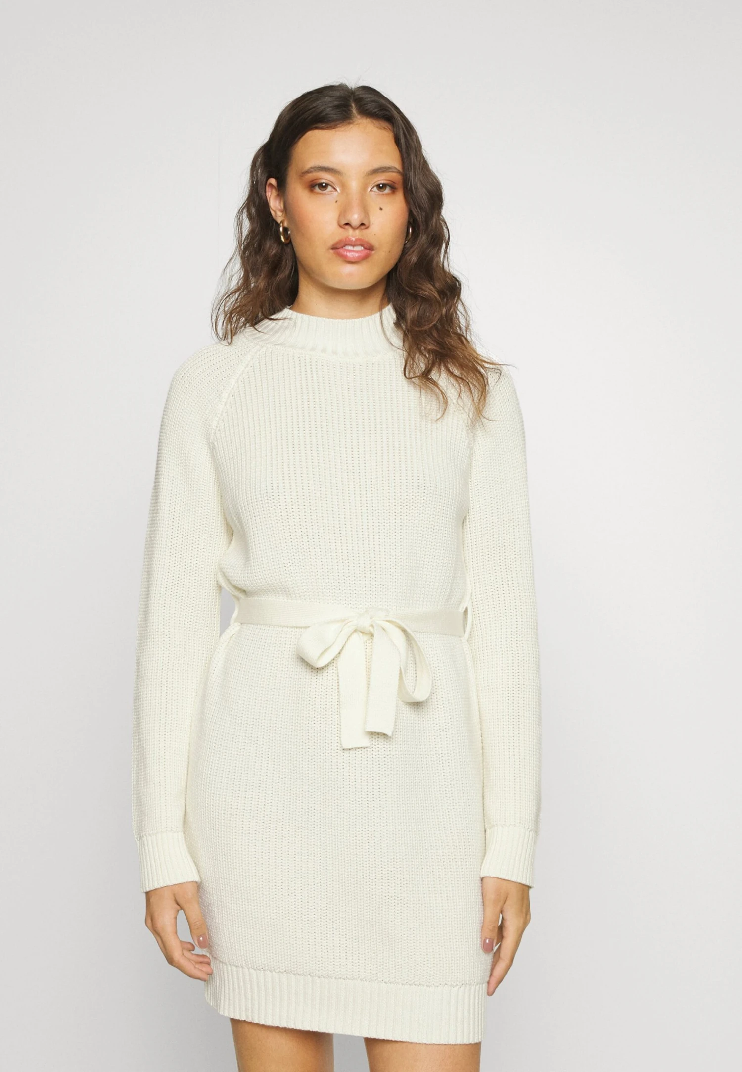 Even&Odd Crew Ausschnitt Ripp Mini Strickkleid Mit Gürtel - Robe Fourreau - White 3 Even&Odd Crew Ausschnitt Ripp Mini Strickkleid Mit Gürtel - Robe Fourreau - White