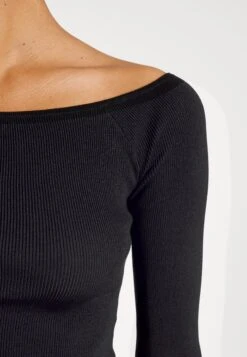 Offshoulder Basic - Pullover - Black -Even-Odd Boutique 9bf578e4a9094f08975b373dd42bb59d