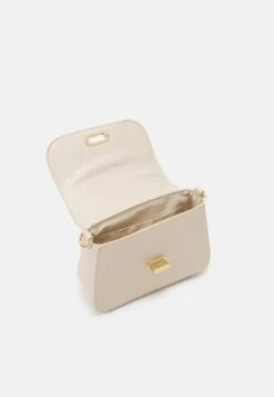 Even&Odd Sac Bandoulière - Off-White 9 Even&Odd Sac Bandoulière - Off-White -Even-Odd Boutique a0fa6d546d8c49e4b02a040f3635e456