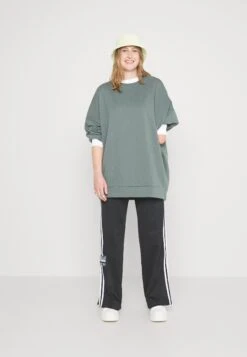 Even&Odd Sweatshirt - Green -Even-Odd Boutique b69f4b3841b54163acf8f0902e0e8ee3