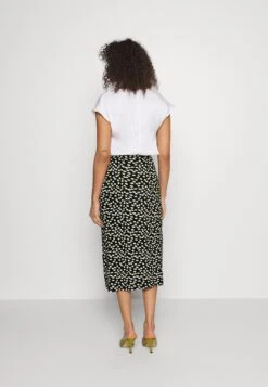 Midi Straight High Skirt - Jupe Crayon - Black/White -Even-Odd Boutique b8c13dc6a94a44c1b05921863e40aeba