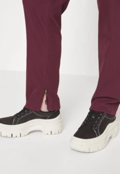 Even&Odd Pantalon Classique - Purple 18 Even&Odd Pantalon Classique - Purple -Even-Odd Boutique c8e33c3019af4ab6898fd07b1875ca01