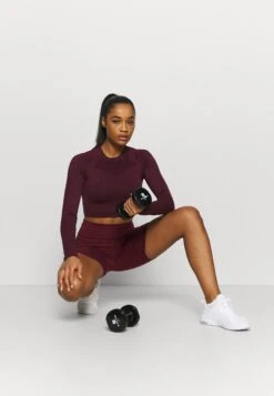 T-Shirt À Manches Longues - Bordeaux -Even-Odd Boutique cb2d9367314d43ccb590ad1d584d00d2