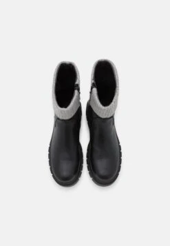Even&Odd Bottines À Plateau - Black -Even-Odd Boutique ceabdd730e584f8fb3d2ed3ca8570814