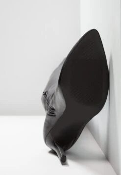 Even&Odd Bottes À Talons Hauts - Black -Even-Odd Boutique d01dfb6f2dd140b38b3e718bf8dc4b4a