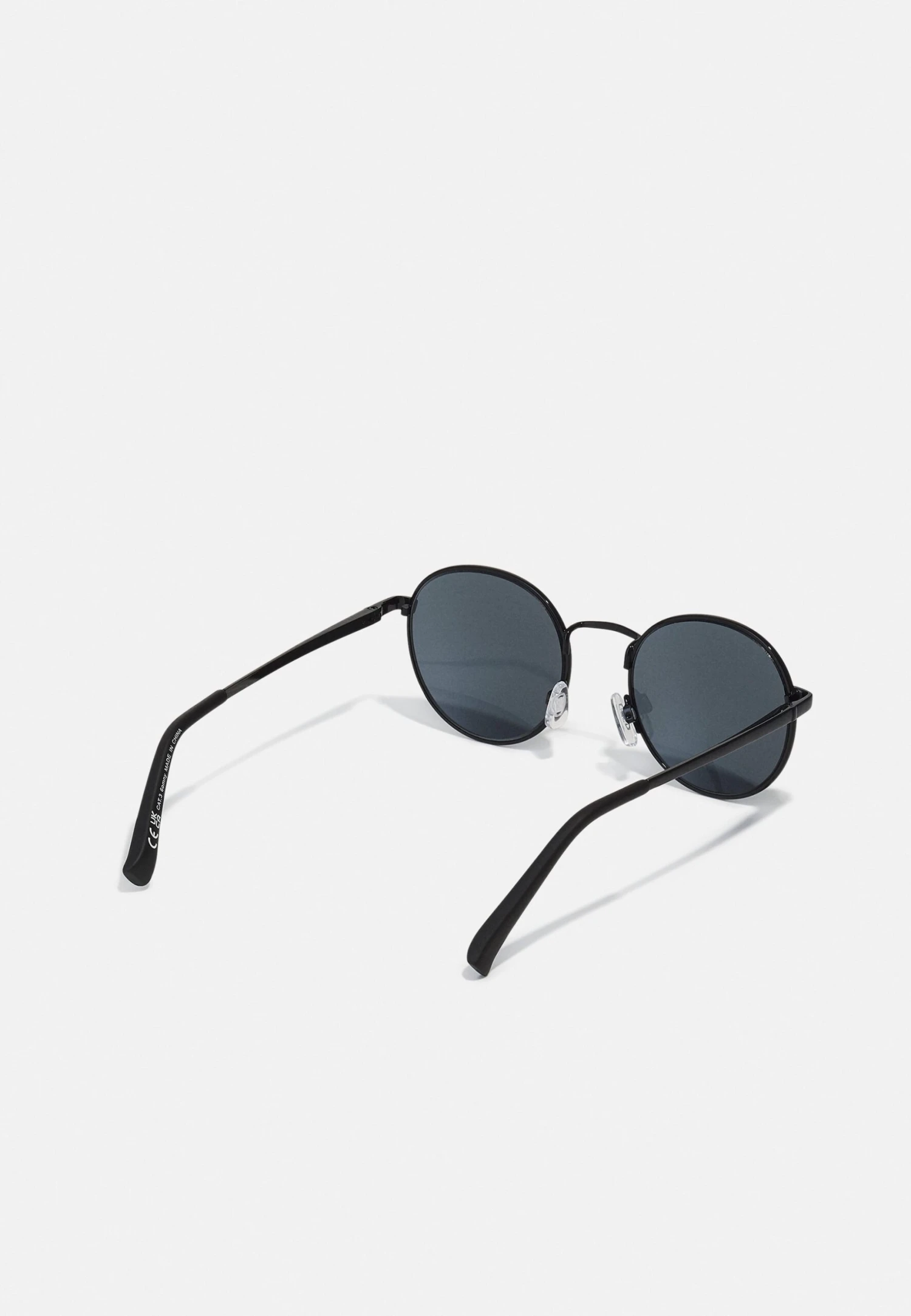 Even&Odd Lunettes De Soleil - Black 4 Even&Odd Lunettes De Soleil - Black – Image 2