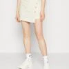 Even&Odd Short - Off-White 1 Even&Odd Short - Off-White -Even-Odd Boutique d3110b8d9b474d59a7a83a63ffbcefd7