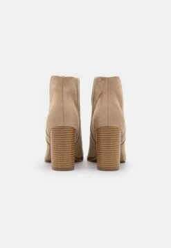 Bottines À Talons Hauts - Beige -Even-Odd Boutique e0bf4eb2417e48349c4659027f9a462f