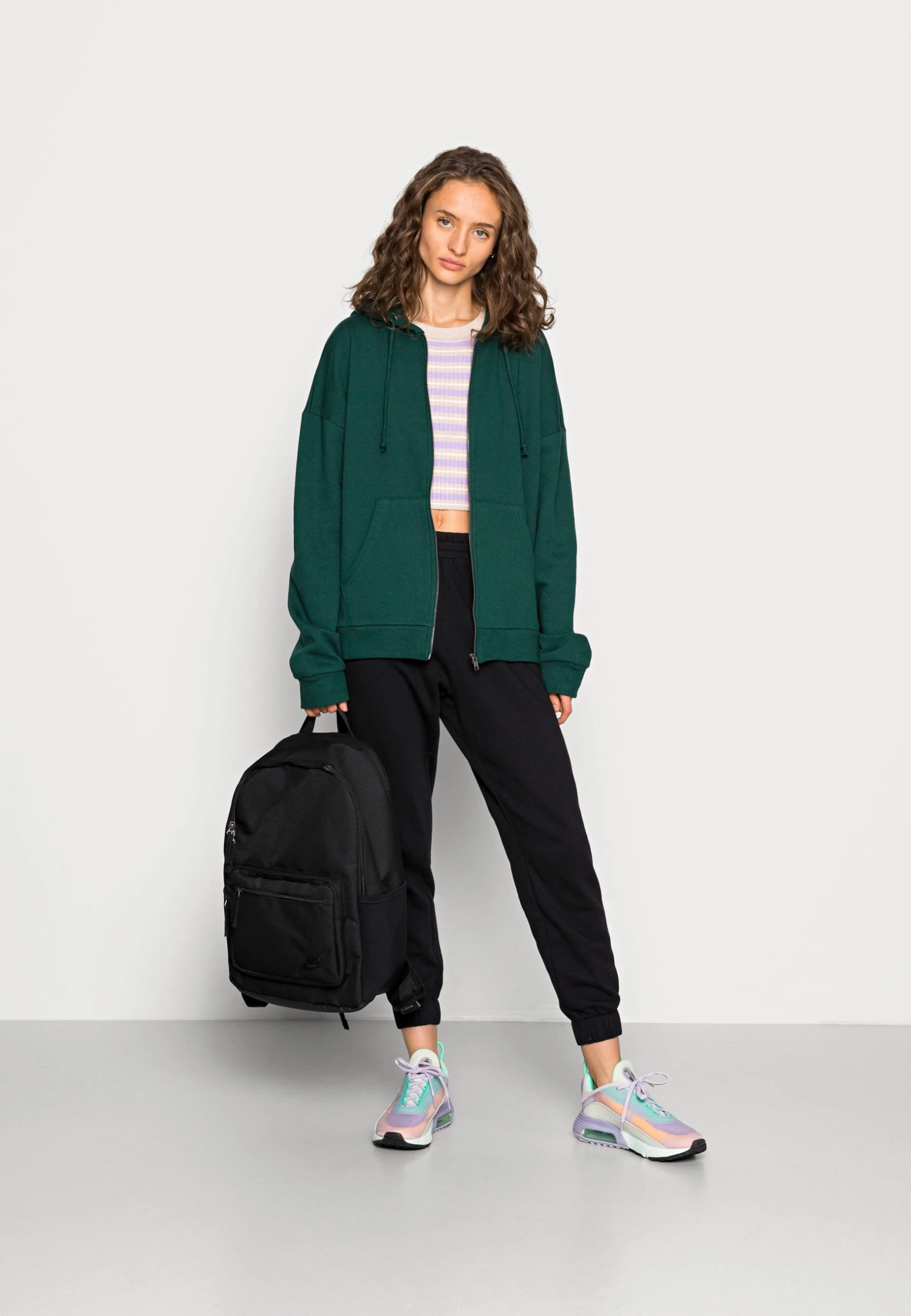 Even&Odd Sweat Zippé - Dark Green 4 Even&Odd Sweat Zippé - Dark Green – Image 2