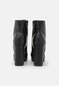 Even&Odd Bottines À Plateau - Black 11 Even&Odd Bottines À Plateau - Black -Even-Odd Boutique e93b5fa5b0734b99a1896f325e0e62cb