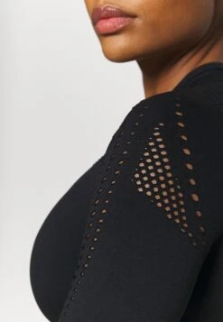 T-Shirt À Manches Longues - Black -Even-Odd Boutique f716492e57684d5fa3221c82923c9470