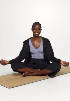 Pantalon De Survêtement - Black -Even-Odd Boutique fa40daa20e5f470e8cf1c5ec6ed50d87